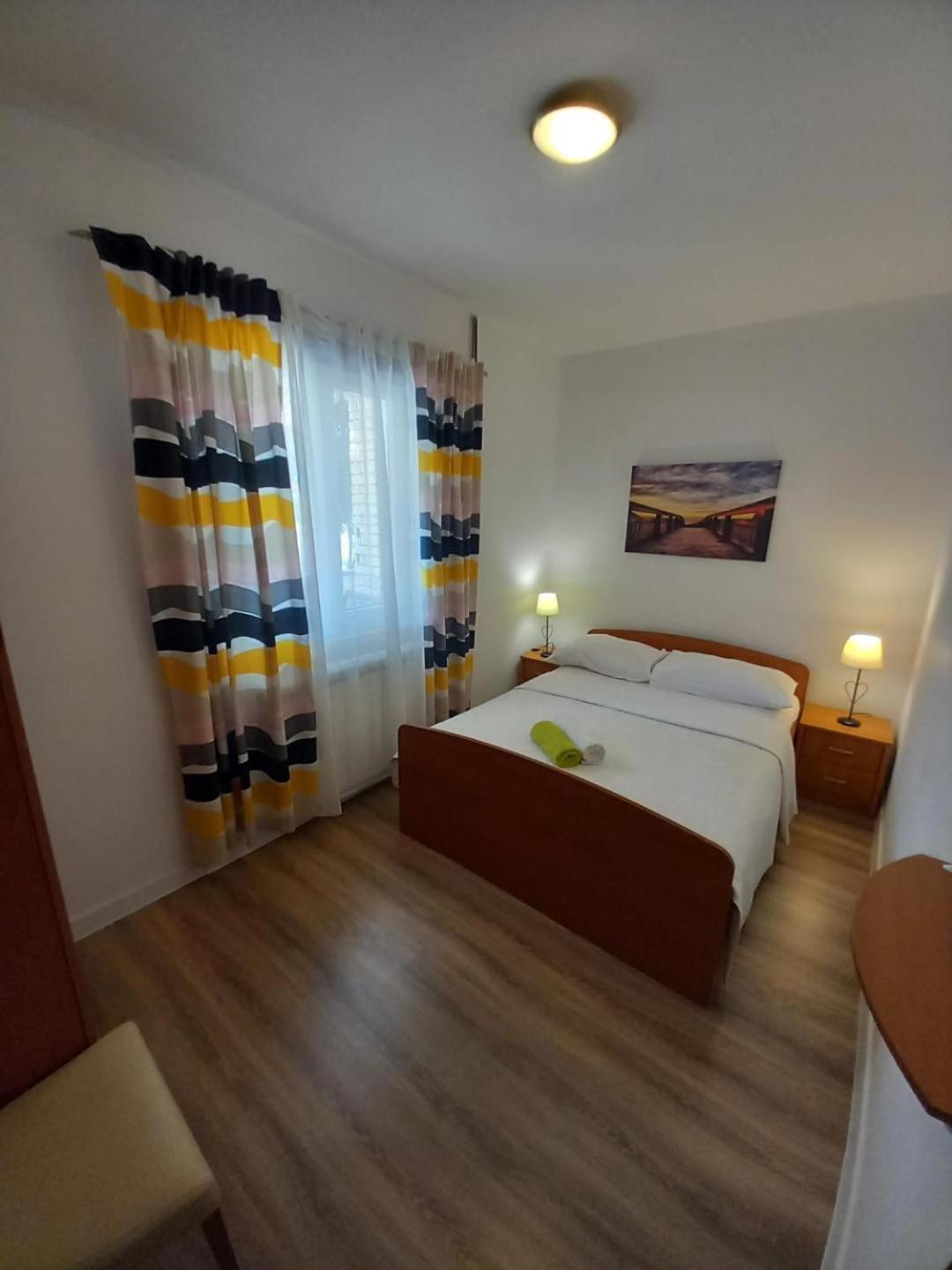 Apartments Pipi Пакоштане Экстерьер фото